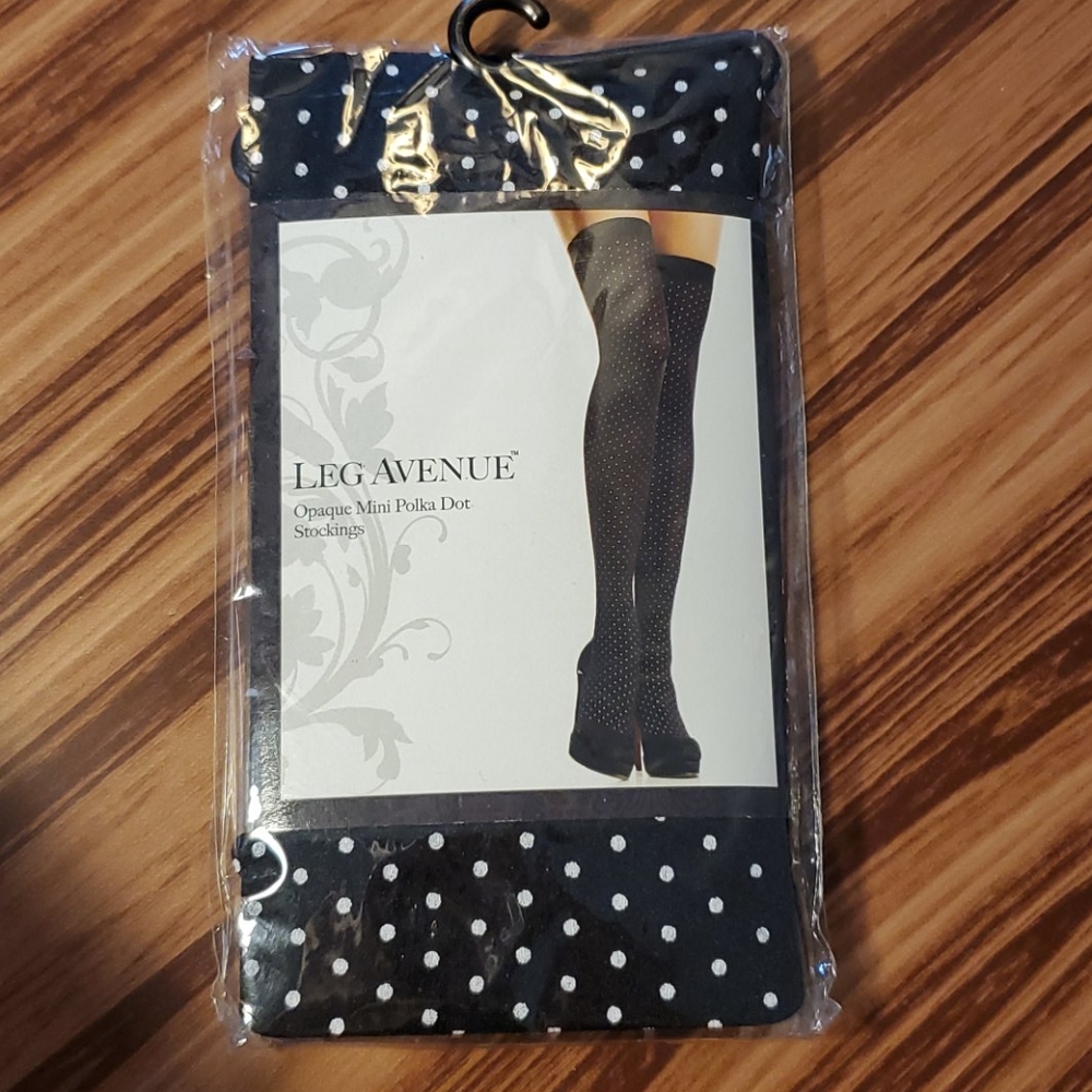 Opaque mini polka dot stockings